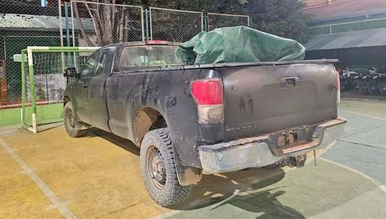 Hallan pintado de otro color el vehículo que atropelló y mató a un policía en Oruro 