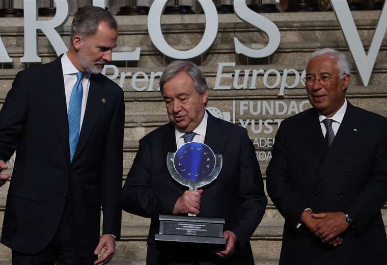 Antonio Guterres (centro), secretario general de la ONU /Foto: AFP