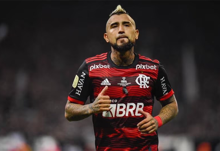 Chileno Vidal afirma que no renovará con Flamengo en diciembre