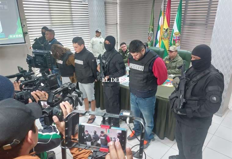 Los atracadores fueron presentados ante la prensa/Foto: Juan Carlos Torrejón