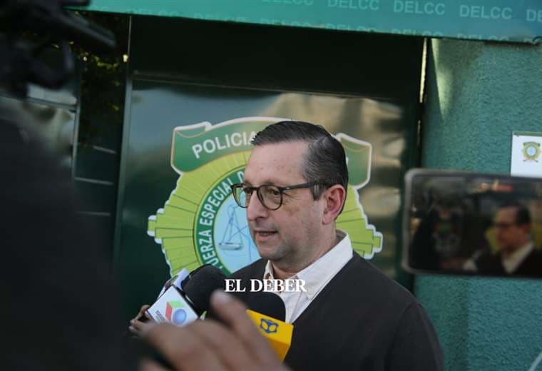 Óscar Ortiz declara en instancias policiales en calidad de denunciado ante proceso iniciado por la Autoridad de Empresas