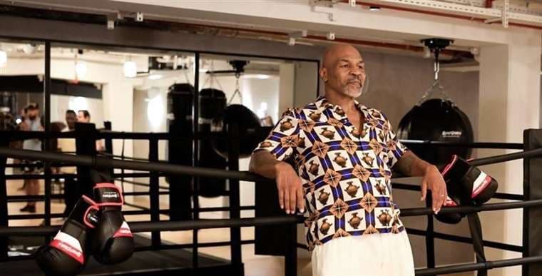 Mike Tyson inaugura un ring en Cannes siguiendo los pasos de Mohamed Alí