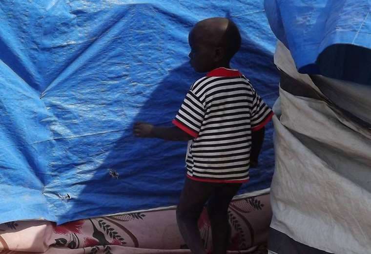 Un millón de niños desplazados y al menos 330 muertos por conflicto en Sudán, dice Unicef