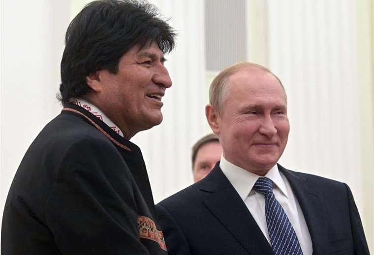 Evo Morales con Vladimir Putin en Rusia. Foto: Cancillería de Bolivia