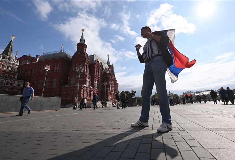 Alcalde de Moscú pide a los ciudadanos reducir sus desplazamientos al máximo y declara el lunes como día no laborable