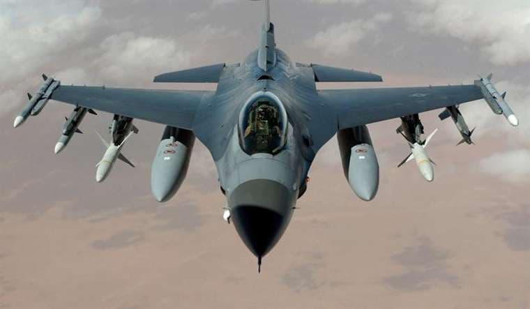 Por qué es tan complicado entrenar a los pilotos ucranianos que manejarán los cazas estadounidenses F-16