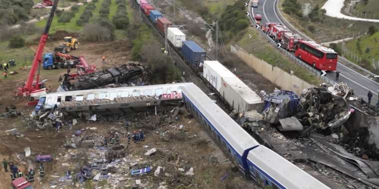 Tragedia en Grecia por accidentes de trenes en febrero de 2023. Foto. Internet 