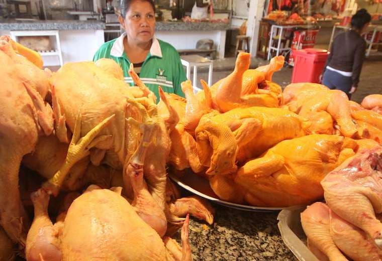El incremento del pollo incidió en la inflación en mayo/Foto: EL DEBER