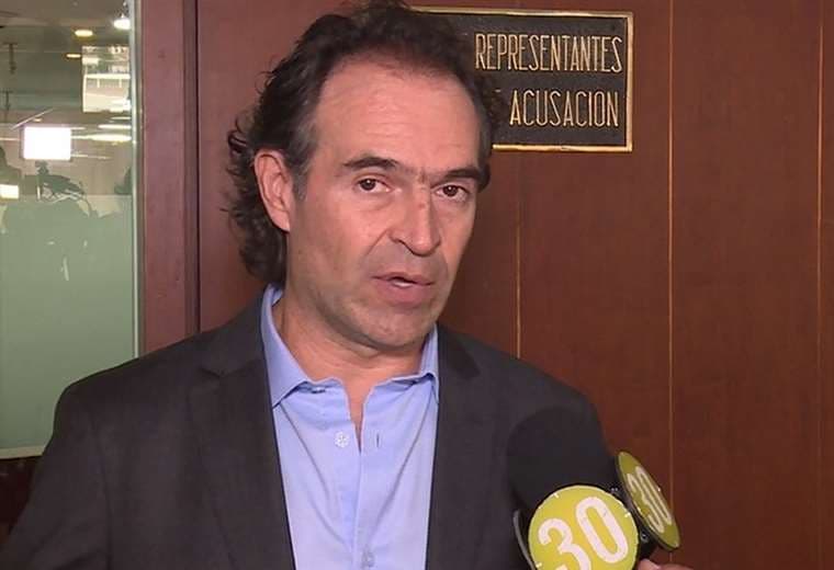 Ex candidato presidencial Fico Gutiérrez denuncia al presidente Gustavo Petro tras revelación de audios y pide su renuncia