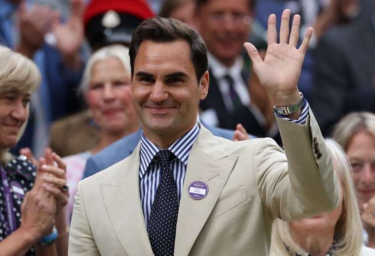 Wimbledon recibe a lo grande a la leyenda Roger Federer