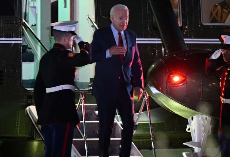 Biden llega a Reino Unido rumbo a cumbre de la OTAN en Lituania