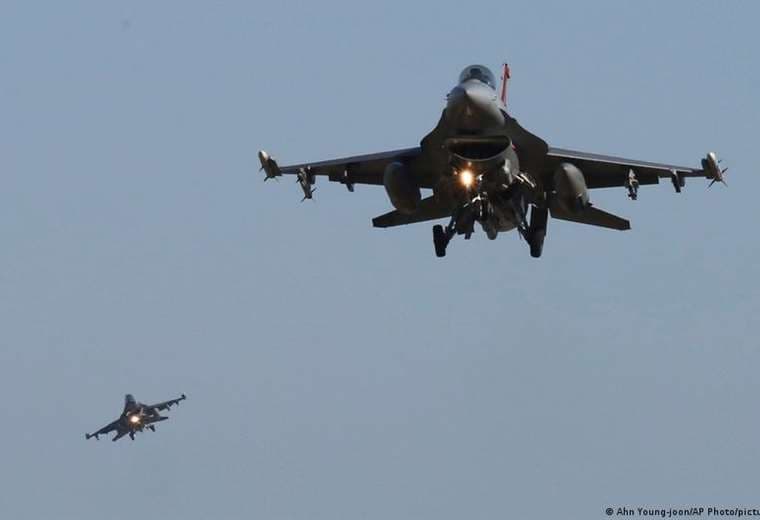 Aviones de combate holandeses interceptan a dos bombarderos rusos