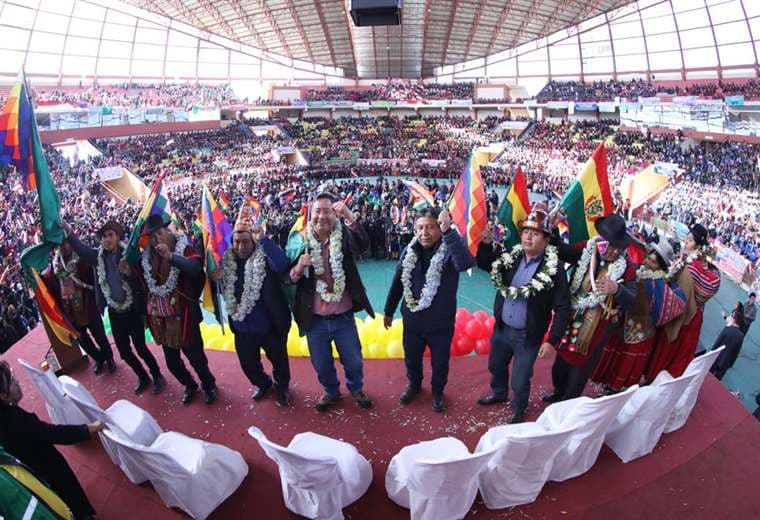 Evo y Lucho dominan la rivalidad en el congreso de la Csutcb; Choquehuanca el más censurado