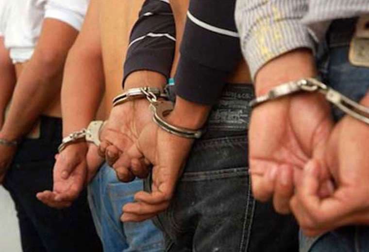 En Oruro secuestran 300 kilos de droga con destino a Chile; hay tres aprehendidos 