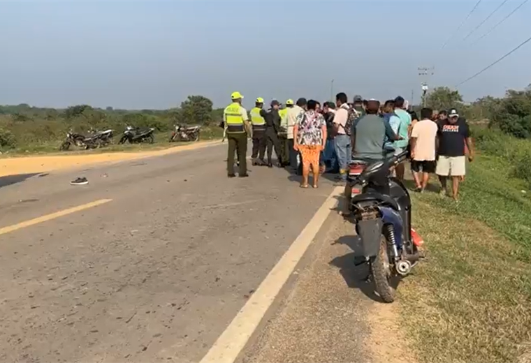Dos motos chocaron en la ruta a Trinidad.