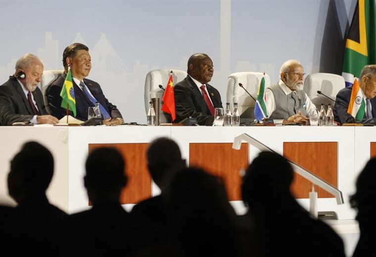 Seis países se sumarán a los BRICS, entre ellos Argentina