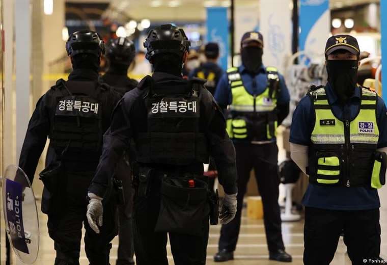 Ataque indiscriminado deja docena de heridos en Corea del Sur