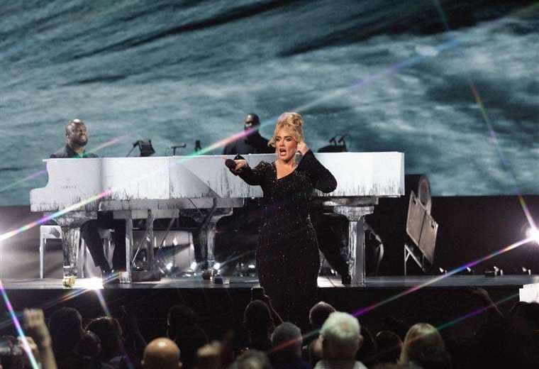 Adele durante su show en Las Vegas/ Instagram 