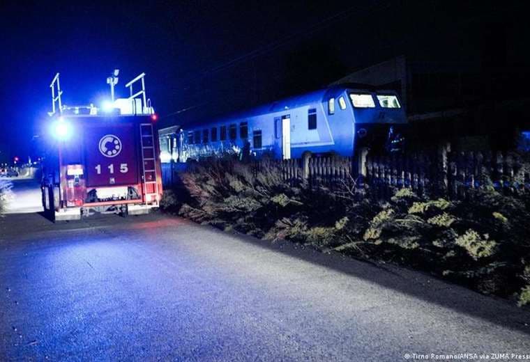 Cinco trabajadores mueren atropellados por tren en Turín
