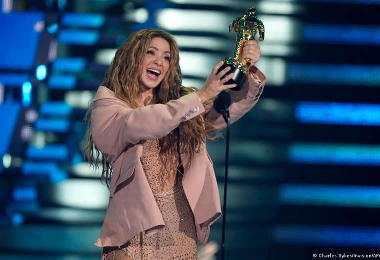 Shakira dedica histórico reconocimiento a sus fans latinos