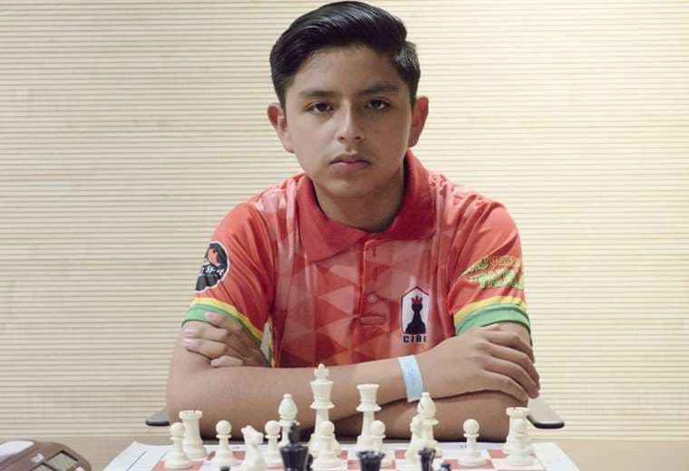 Licael Ticona ganó torneo en Brasil y deja el ajedrez boliviano en lo alto