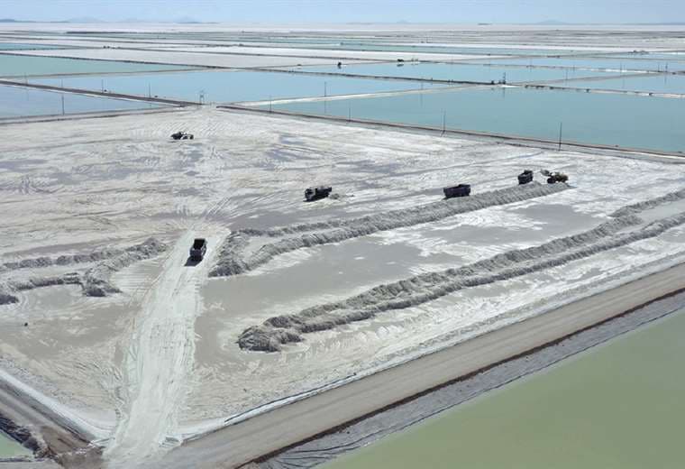 Bolivia pide a Chile habilitar el hito 60 para construir la “ruta del litio”