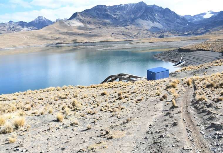 Tras inspección a una represa, alcaldesa de El Alto asegura que se puede garantizar agua hasta febrero