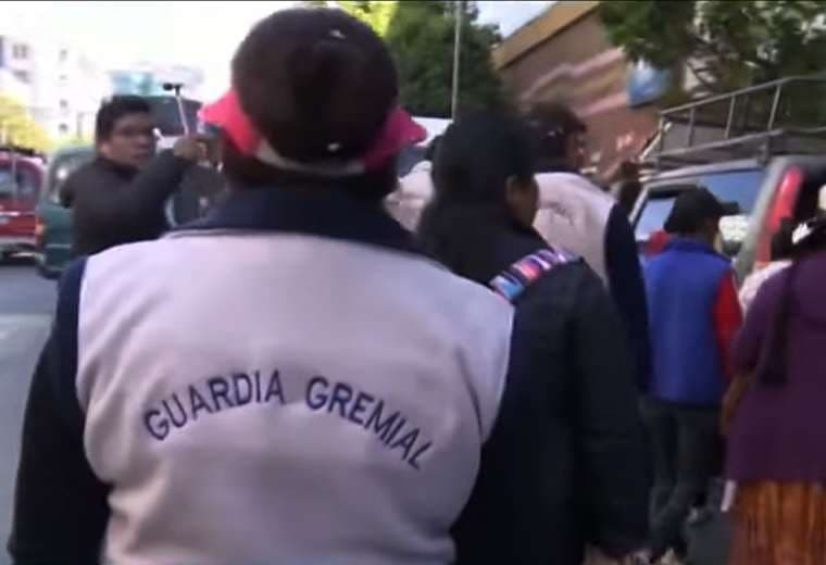 Surge una guardia gremial tildada de “paraestatal” en La Paz y la Alcaldía anuncia procesos legales 