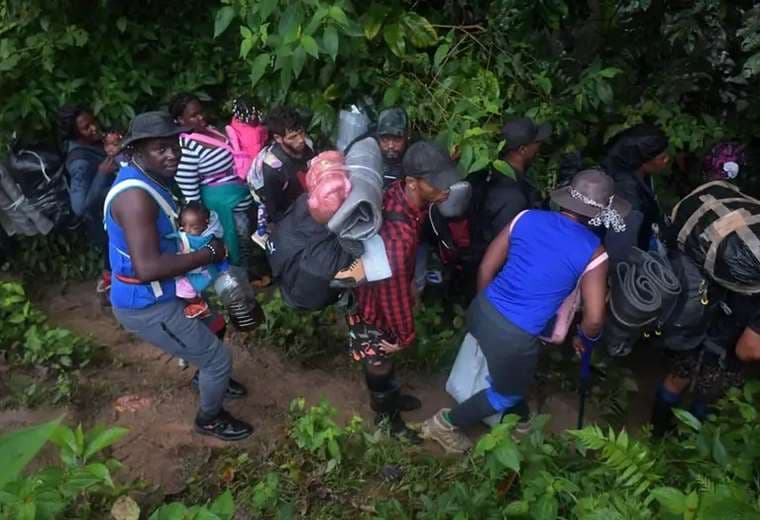 Costa Rica declarará emergencia por aumento de migración