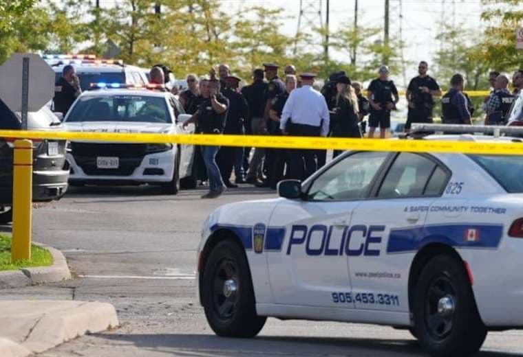 Dos muertos en tiroteo en un salón de bodas en Canadá