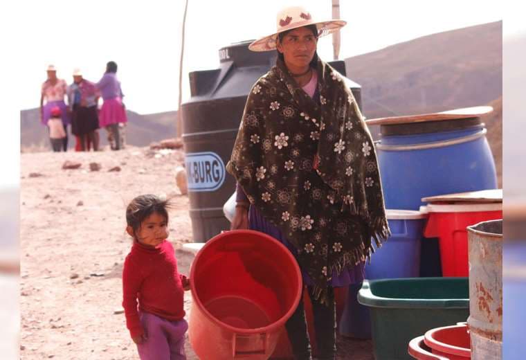 Autoridades hablan de 10 proyectos para solucionar la crisis del agua en Potosí 