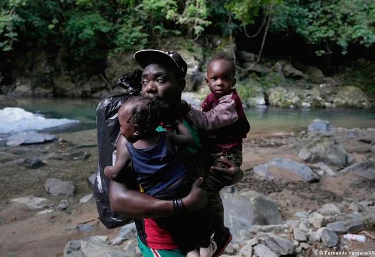 Récord de 40.000 niños cruzó la selva de Darién en primera mitad del año