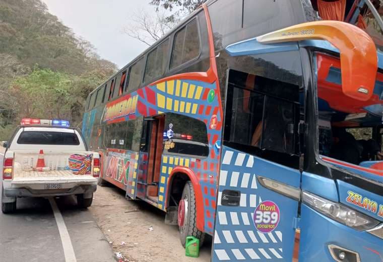 Tres fallecidos por accidente de tránsito en antigua carretera a Cochabamba