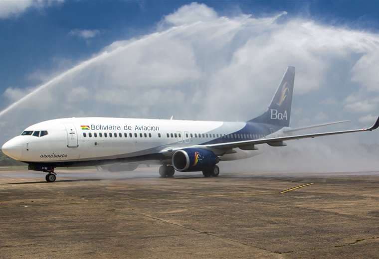 El Boeing 737- 800 NG en el aeropuerto internacional Silvio Pettirossi / Cortesía BoA