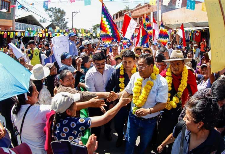 Presidente Arce recibe apoyo de los campesinos de Tarija 
