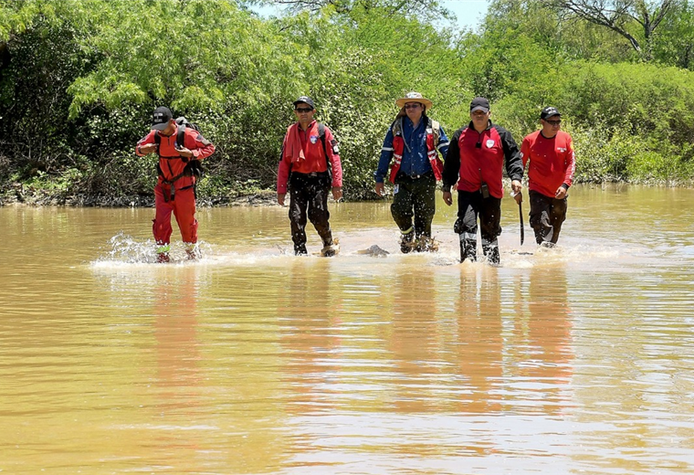  Personal especializado realiza inspección en los ríos de Tarija 