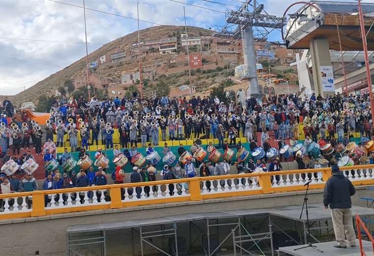 Ensayo para el Festival de Bandas de Oruro/Foto: Emilio Huáscar