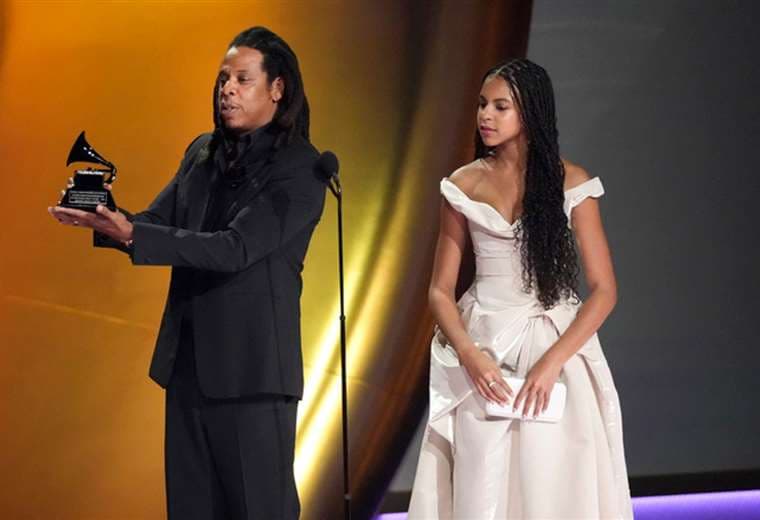Jay-Z junto a su hija en los Grammys