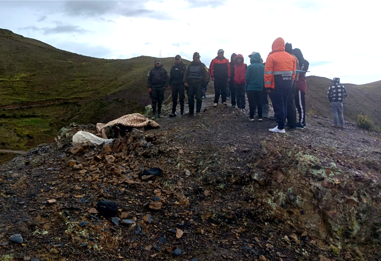 El cuerpo del comunario fue encontrado en el cerro. Fotos. RRSS