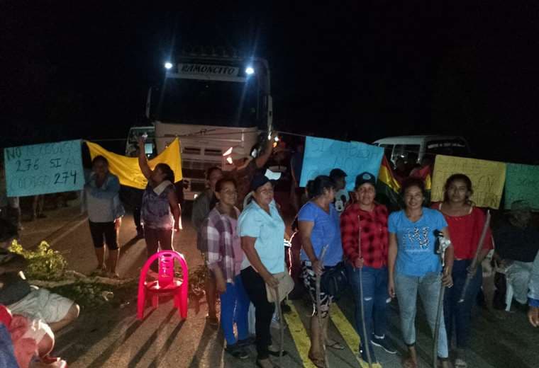 Por problemas del censo, Tránsito de la Bimodal de Santa Cruz pide tomar previsión por bloqueo en la ruta a Tarija