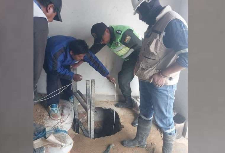 Descubren un túnel en El Alto que presuntamente fue realizado para robar combustible