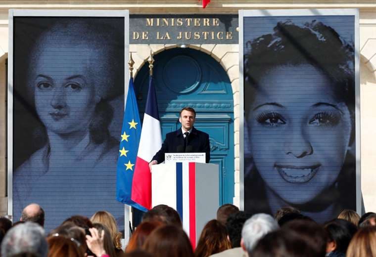 El presidente, Emmanuel Macron, pronuncia un discurso sobre el derecho al aborto / AFP