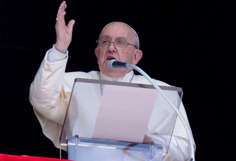 El papa lanza un "llamado urgente" contra la "espiral de violencia" tras el ataque de Irán contra Israel