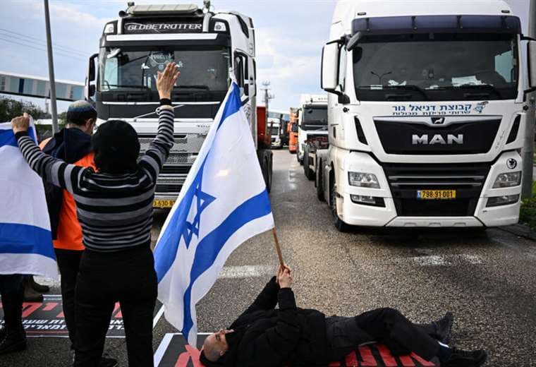 Israel permite la entrada de ayuda humanitaria a Gaza por el puerto de Asdod