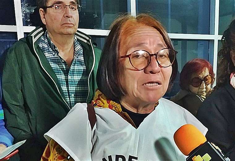 La hermana del desaparecido Juan Carlos Bedregal reclama al Estado. Foto: Cap. de pantalla