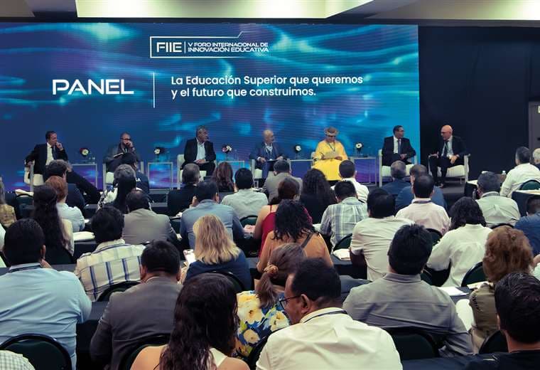 El FIIE de Unifranz llama a acelerar la transformación educativa para hacer de Latinoamérica el crisol de la humanidad