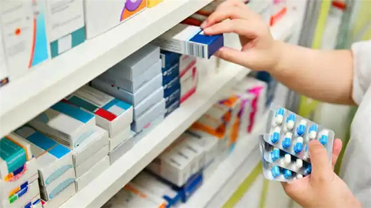Gobierno dice que farmacéuticas especulan con los precios y reafirma que no existe escasez de dólares