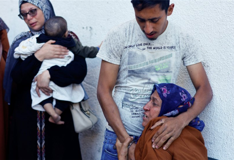 "El miedo y el nerviosismo se han convertido en terror": más de 80.000 palestinos abandonan Rafah por los ataques de Israel 