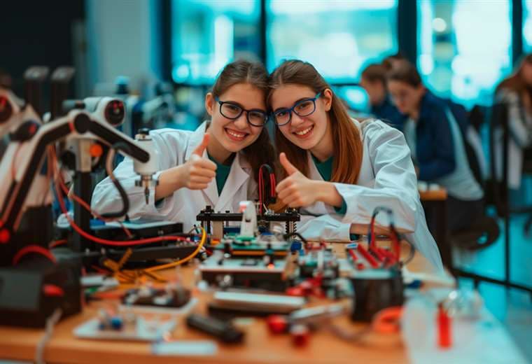 Redes exponen a niñas a estereotipos y las alejan de las carreras STEM